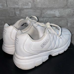 All White Fila shoes! SIZE: US 7